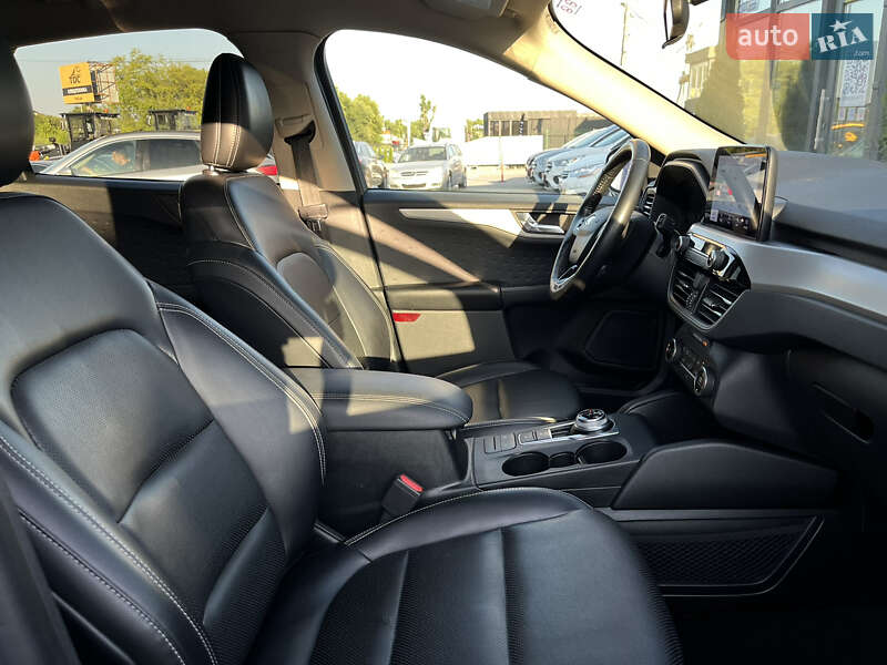 Позашляховик / Кросовер Ford Escape 2019 в Львові