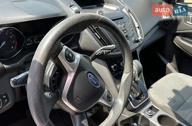 Внедорожник / Кроссовер Ford Escape 2013 в 