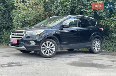 Внедорожник / Кроссовер Ford Escape 2016 в 