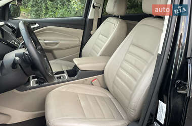 Внедорожник / Кроссовер Ford Escape 2016 в 