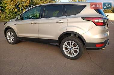 Внедорожник / Кроссовер Ford Escape 2016 в 