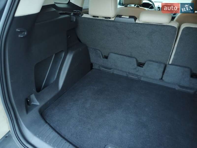 Внедорожник / Кроссовер Ford Escape 2016 в Ровно