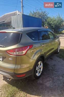 Внедорожник / Кроссовер Ford Escape 2013 в 