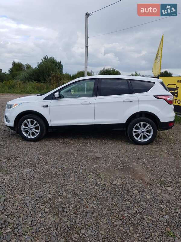 Позашляховик / Кросовер Ford Escape 2017 в Львові