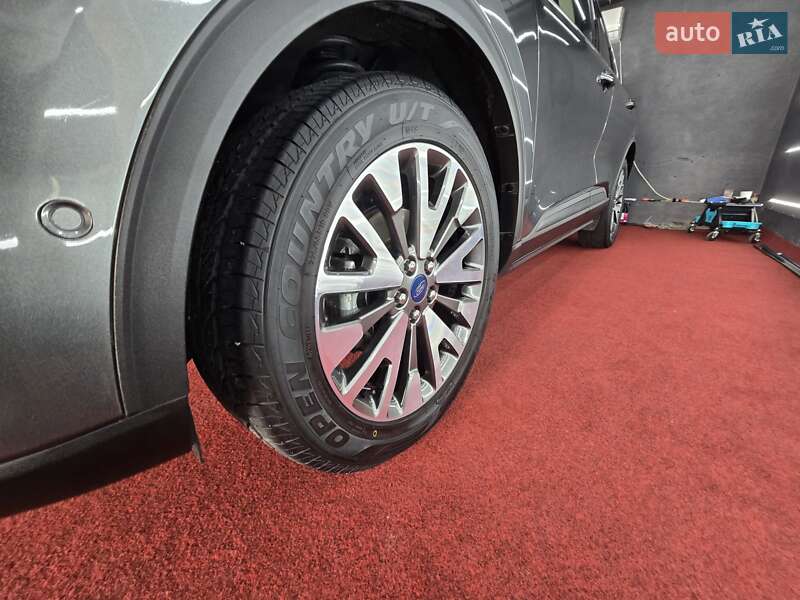 Позашляховик / Кросовер Ford Escape 2019 в Косові