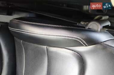 Позашляховик / Кросовер Ford Escape 2019 в 