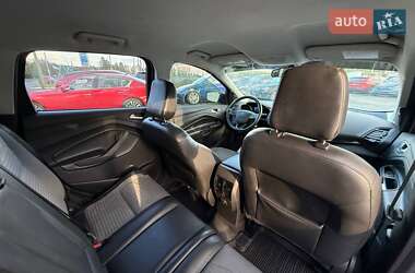 Позашляховик / Кросовер Ford Escape 2018 в 
