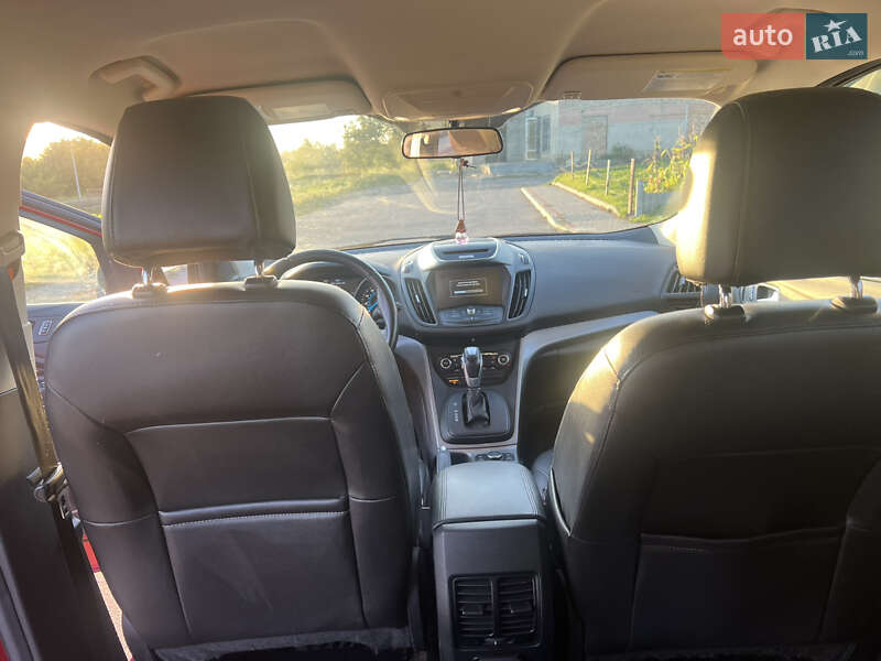 Внедорожник / Кроссовер Ford Escape 2015 в Золочеве