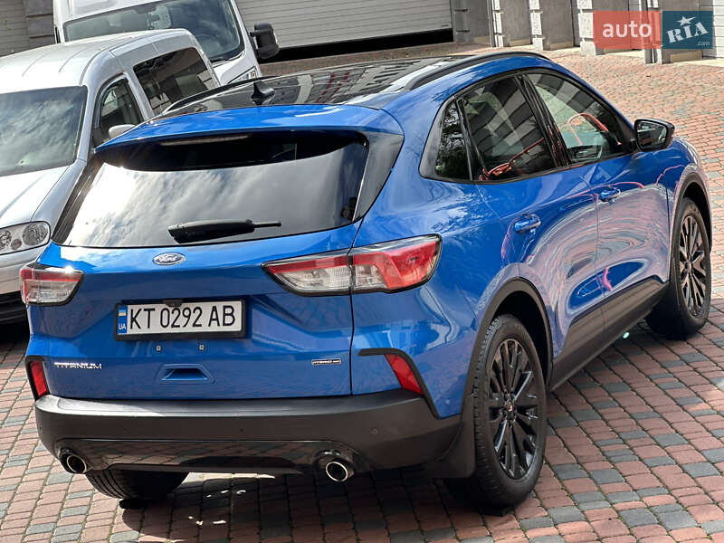 Внедорожник / Кроссовер Ford Escape 2020 в Ивано-Франковске
