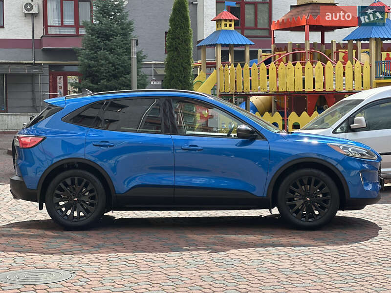 Внедорожник / Кроссовер Ford Escape 2020 в Ивано-Франковске