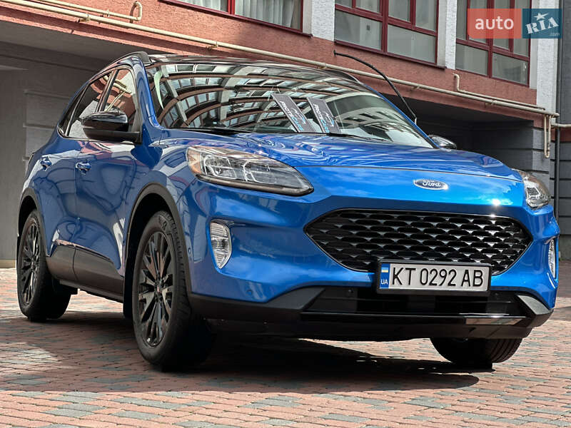 Внедорожник / Кроссовер Ford Escape 2020 в Ивано-Франковске