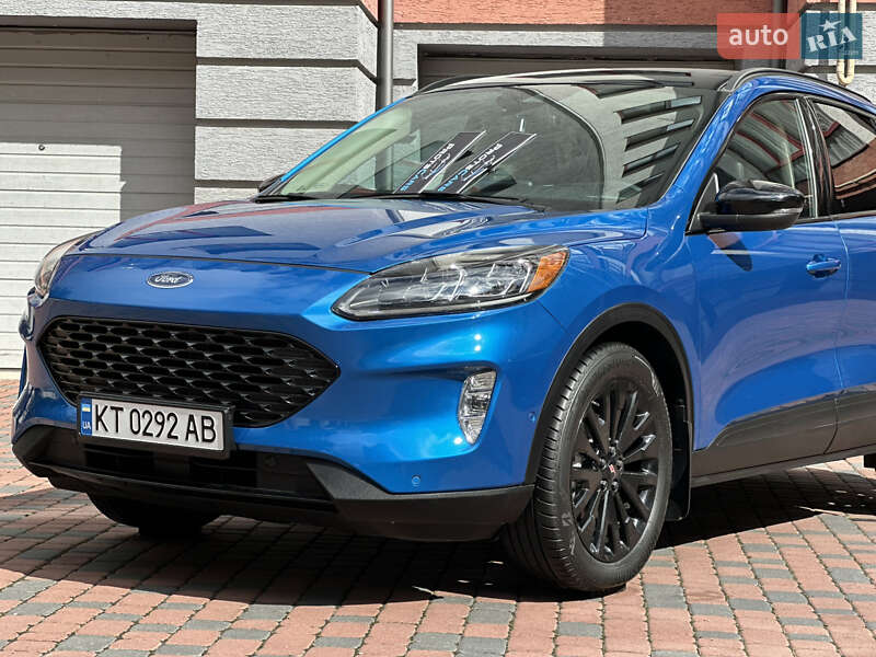 Внедорожник / Кроссовер Ford Escape 2020 в Ивано-Франковске