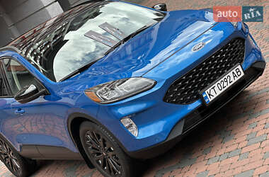 Внедорожник / Кроссовер Ford Escape 2020 в 