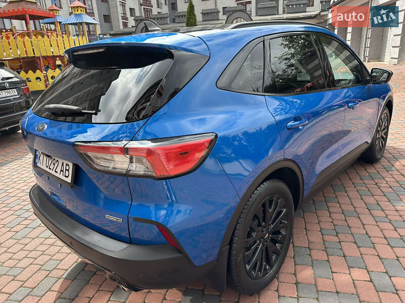 Внедорожник / Кроссовер Ford Escape 2020 в Ивано-Франковске