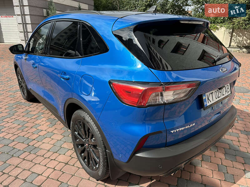 Внедорожник / Кроссовер Ford Escape 2020 в Ивано-Франковске