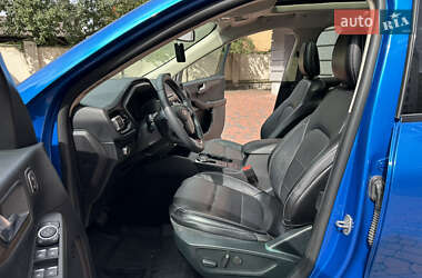 Внедорожник / Кроссовер Ford Escape 2020 в 