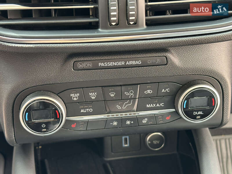 Внедорожник / Кроссовер Ford Escape 2020 в Ивано-Франковске