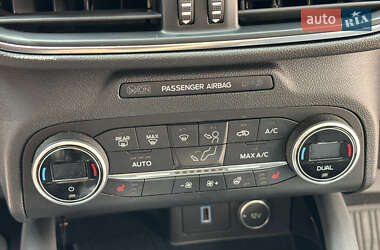 Внедорожник / Кроссовер Ford Escape 2020 в 