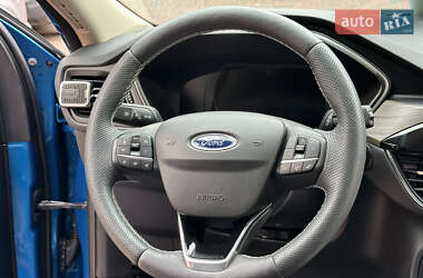 Внедорожник / Кроссовер Ford Escape 2020 в 