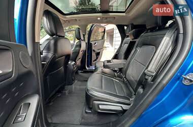Внедорожник / Кроссовер Ford Escape 2020 в 