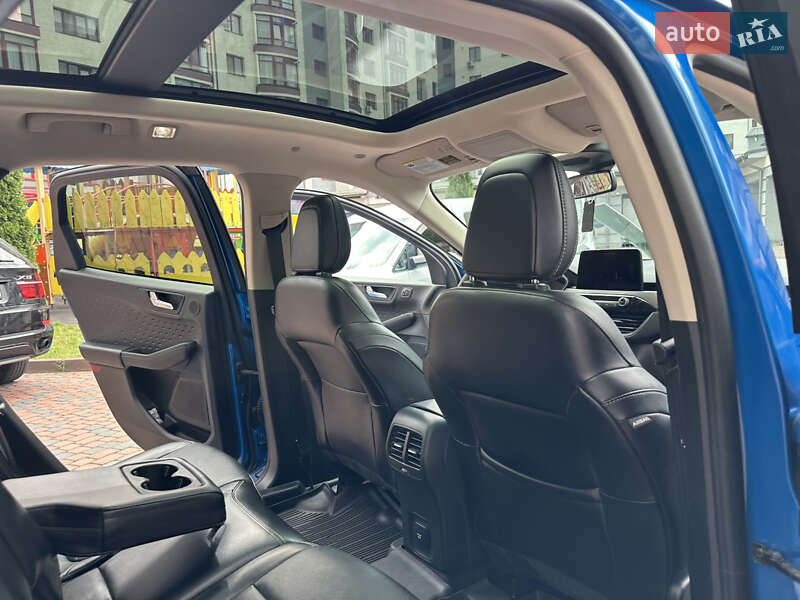 Внедорожник / Кроссовер Ford Escape 2020 в Ивано-Франковске