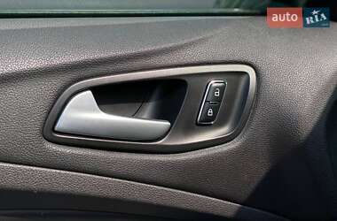 Внедорожник / Кроссовер Ford Escape 2015 в 