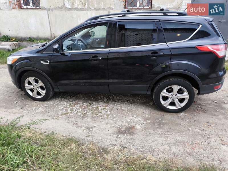 Внедорожник / Кроссовер Ford Escape 2012 в Чернигове