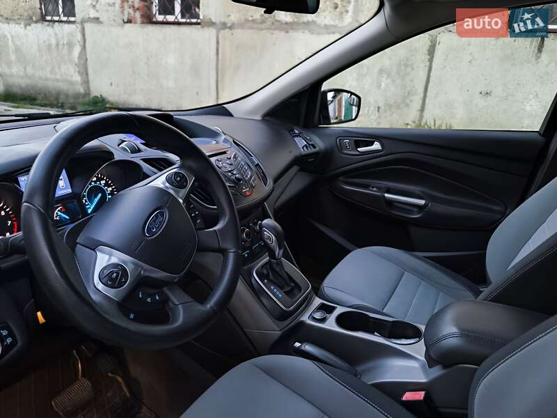 Внедорожник / Кроссовер Ford Escape 2012 в Чернигове