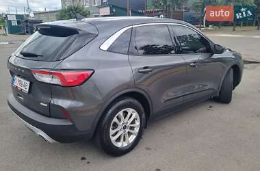 Внедорожник / Кроссовер Ford Escape 2020 в 