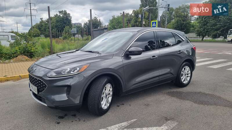 Внедорожник / Кроссовер Ford Escape 2020 в 