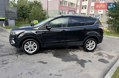 Внедорожник / Кроссовер Ford Escape 2017 в 