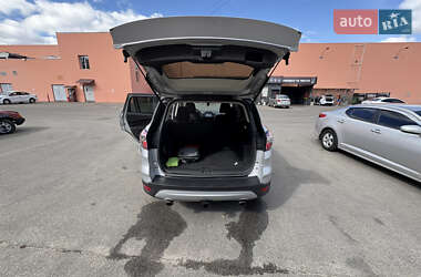 Внедорожник / Кроссовер Ford Escape 2016 в 