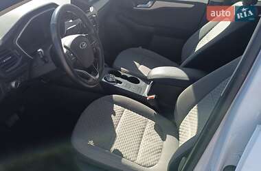 Внедорожник / Кроссовер Ford Escape 2020 в 