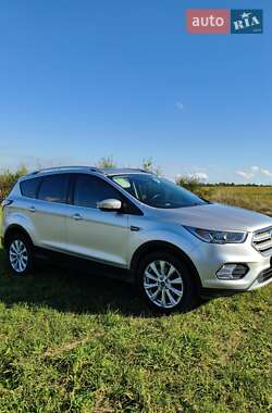 Внедорожник / Кроссовер Ford Escape 2017 в 