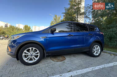 Внедорожник / Кроссовер Ford Escape 2017 в 