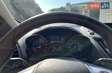 Внедорожник / Кроссовер Ford Escape 2015 в 