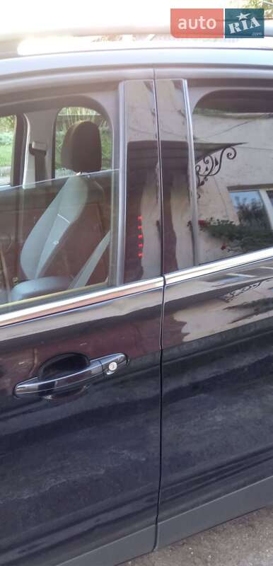 Внедорожник / Кроссовер Ford Escape 2012 в Пустомытах