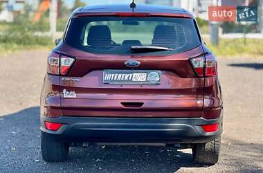 Внедорожник / Кроссовер Ford Escape 2018 в 