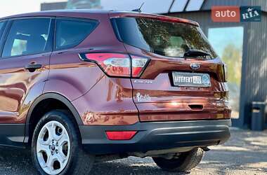 Внедорожник / Кроссовер Ford Escape 2018 в 