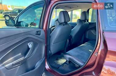 Внедорожник / Кроссовер Ford Escape 2018 в 