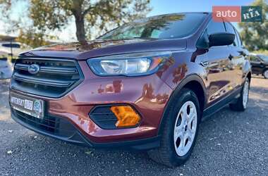 Внедорожник / Кроссовер Ford Escape 2018 в 