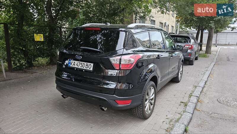 Внедорожник / Кроссовер Ford Escape 2017 в Киеве