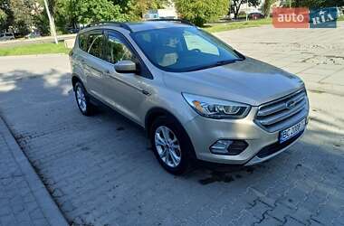 Внедорожник / Кроссовер Ford Escape 2016 в 