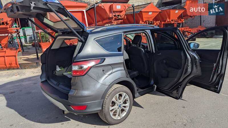 Внедорожник / Кроссовер Ford Escape 2019 в Львове