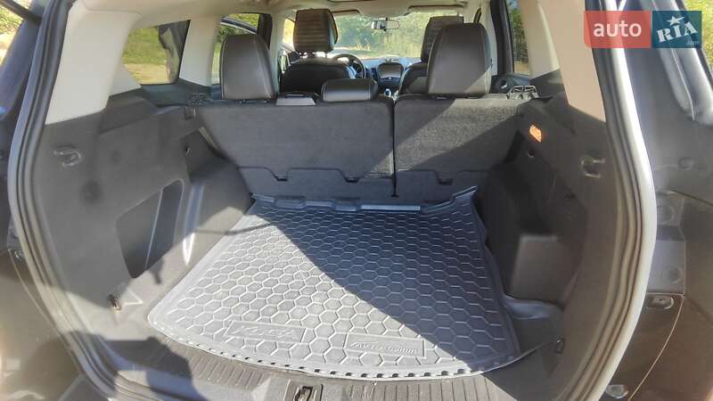 Внедорожник / Кроссовер Ford Escape 2013 в Ивано-Франковске