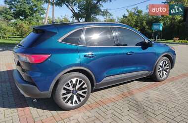 Внедорожник / Кроссовер Ford Escape 2019 в 