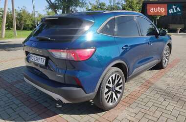 Внедорожник / Кроссовер Ford Escape 2019 в 