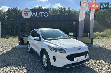 Внедорожник / Кроссовер Ford Escape 2020 в 