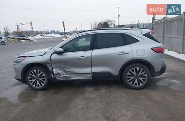 Внедорожник / Кроссовер Ford Escape 2020 в 