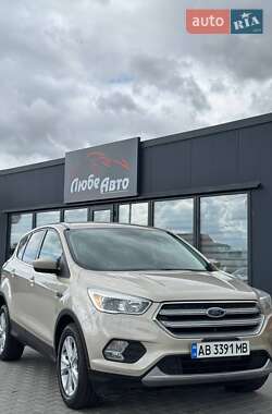 Позашляховик / Кросовер Ford Escape 2017 в Вінниці